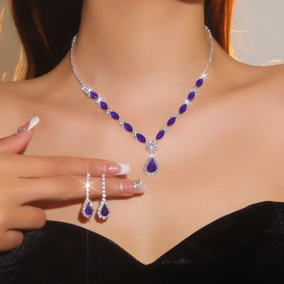Red Crystal Shiny Rhinestone Necklace Earrings Set, High-end Luxury Necklace Earrings Two-piece Set