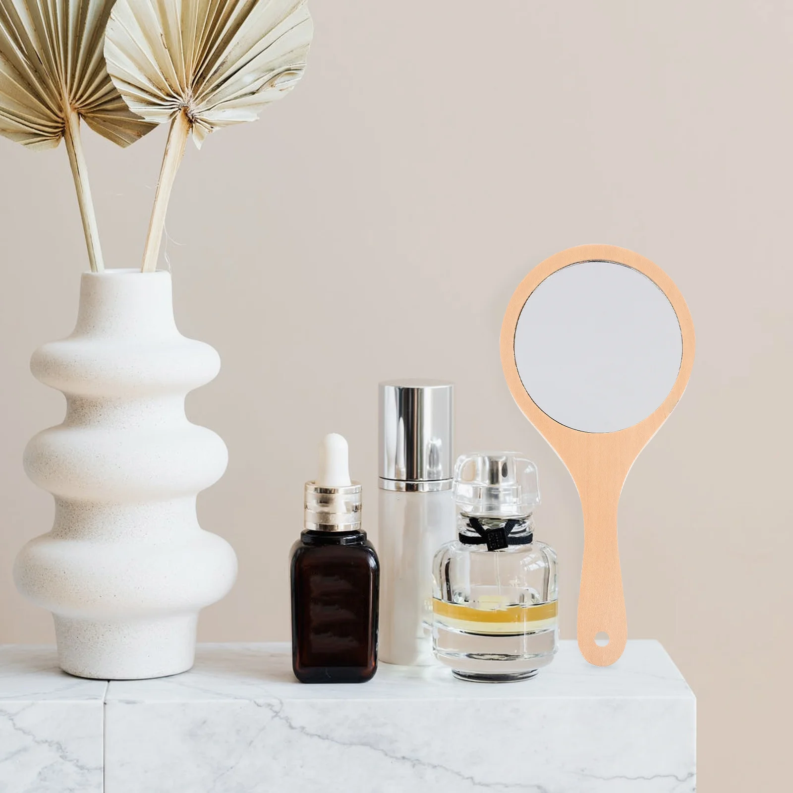 مرآة يد خشبية مستديرة، لمسة نهائية ناعمة، تصميم خفيف الوزن لتطبيقات المكياج، هدية مثالية للنساء، مرآة مدمجة للاستخدام اليومي #1