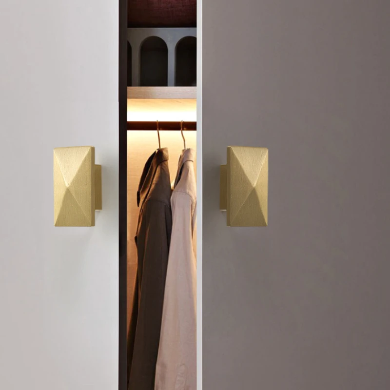 American Gold Pure Copper Solid Drawer Cabinet Handle,French Modern and Simple Pure Brass Single-hole Wardrobe Door Handle