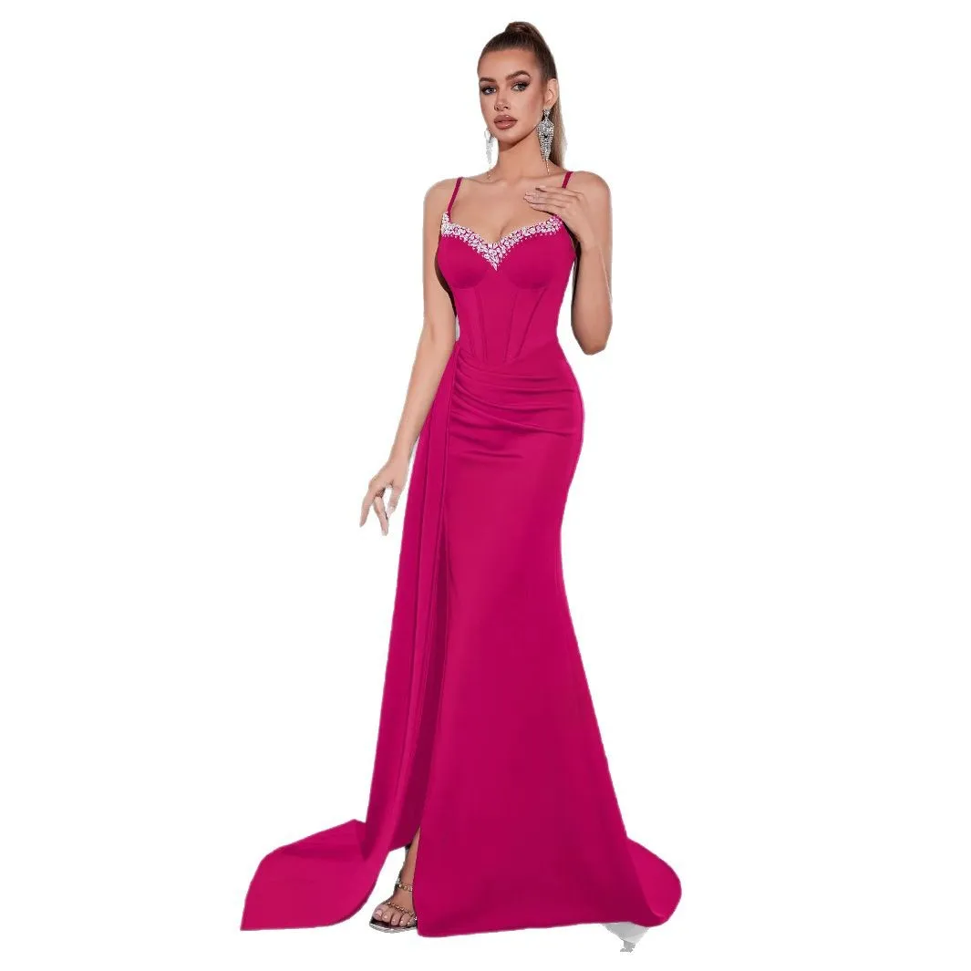 2025年秋新作 高級婦人服 ビーズとダイヤモンドを贅沢に使用したエレガントでセクシーなサスペンダー付きイブニングドレス パーティードレス