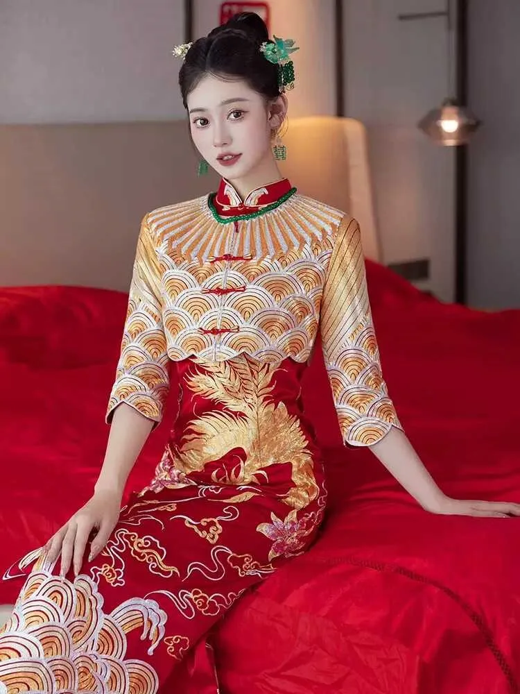 New style of cheongsam toasting dress wedding Chinese dragon and phoenix gown