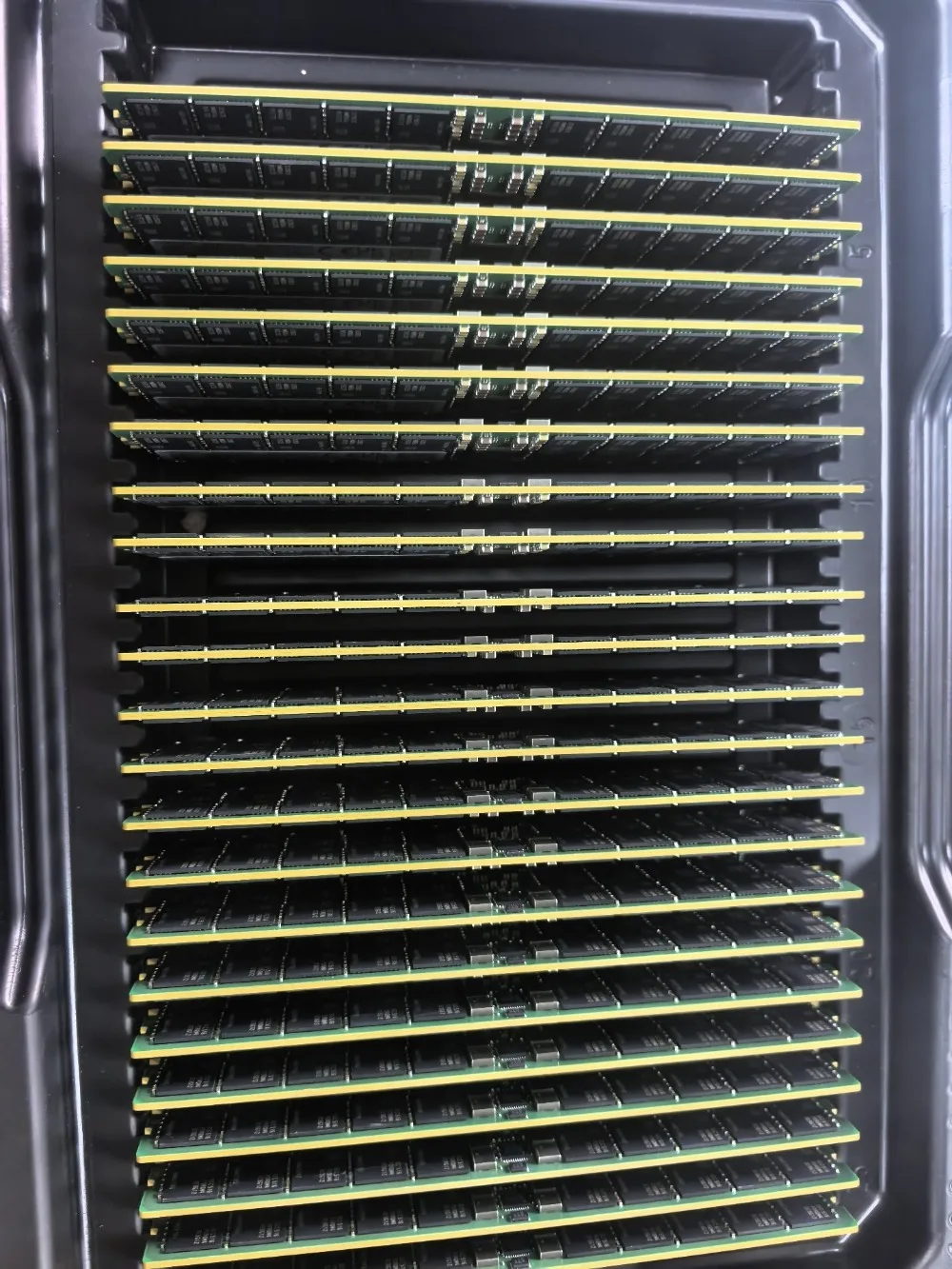 Inside DDR5 96G 6500MHz ECC REG Server