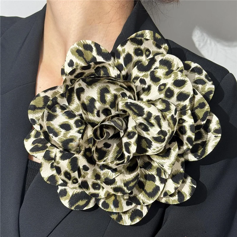 Broche de flor grande con estampado de leopardo de tela de 20cm, joyería Vintage, ramillete hecho a mano, alfileres y broches de solapa para mujer, accesorios