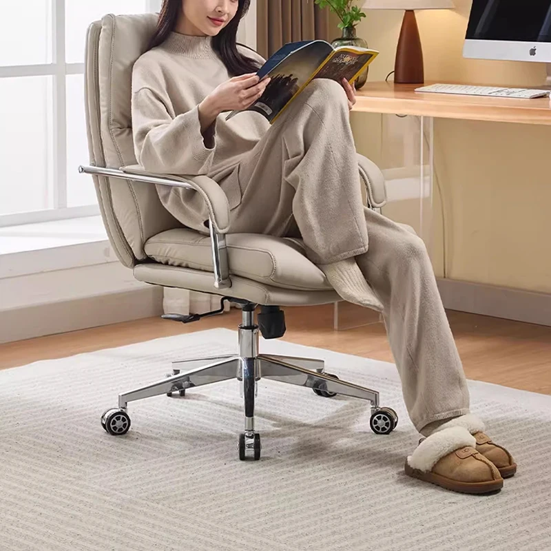Ruote Schienale Sedia da ufficio Scrivania Mobile di lusso Sedia da ufficio moderna Trucco Girevole Studio Trono Silla Oficina Mobili alla moda