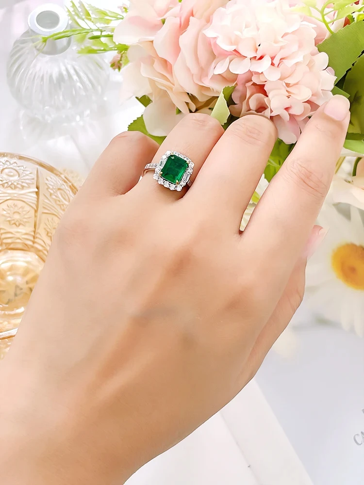 Everyday simple 925 sterling silver artificial Emerald ring inlaid with high carbon diamond, versatile,  grade girl