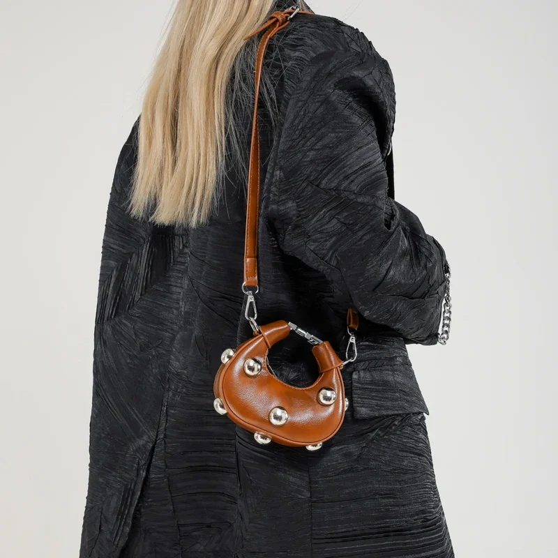 

Retro Versatile Ladies Mini Handbag Women Big Rivet Personality Luxury Designer Crossbody Bags for Women Streetwear Shoulder Bag