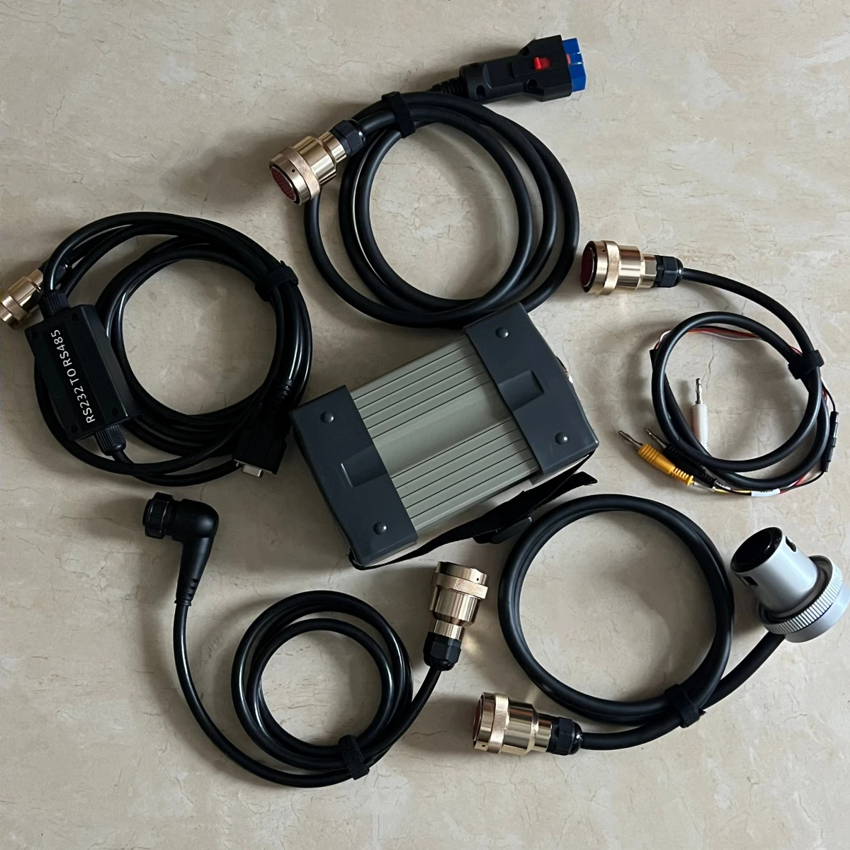 MB Star C3 SD Connect Truck and Car Diagnostic Tool for Mercedes DAS Code Reader Multi-language Old Vehicle Diagnostic System