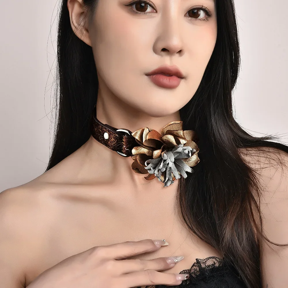 2025枯れた花は自由に組み合わせたり交換したりできます。 女性用本革馬毛首輪は調節可能です