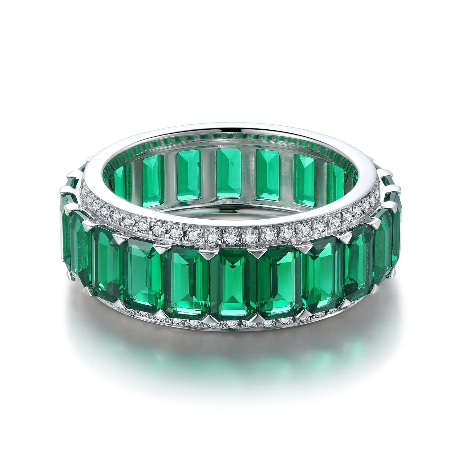 Ruif Trendy Design 925 Silver Synthetic Emerald Rings for Women or Men Light Luxury Attractive Jewelry