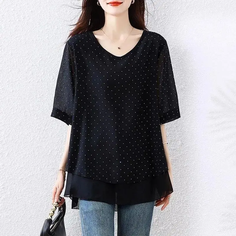 Black Polka Dot V Neck Loose T Shirt Women Half Sleeve Casual Summer Top Lightweight Chiffon Blouse for Office Daily Wear