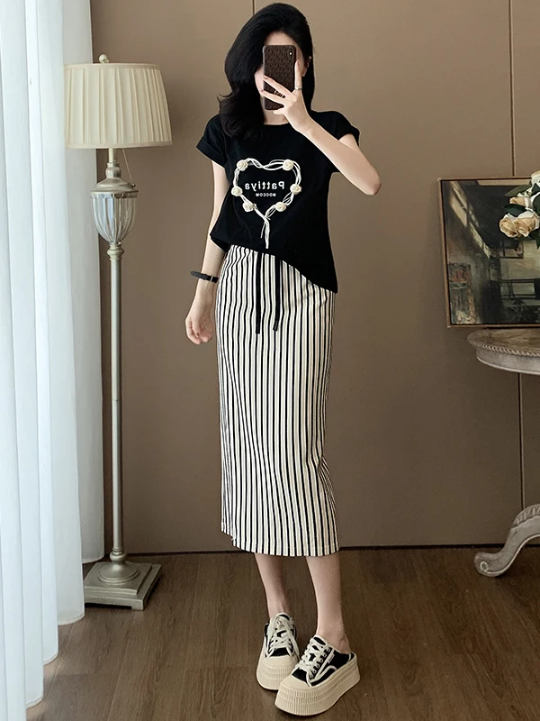 

Summer Fashion Anti-Aging Black Short Sleeve T-Shirt And Stripe Skirt Women's Two-Piece Set Cotton round Neck Casual Spo...