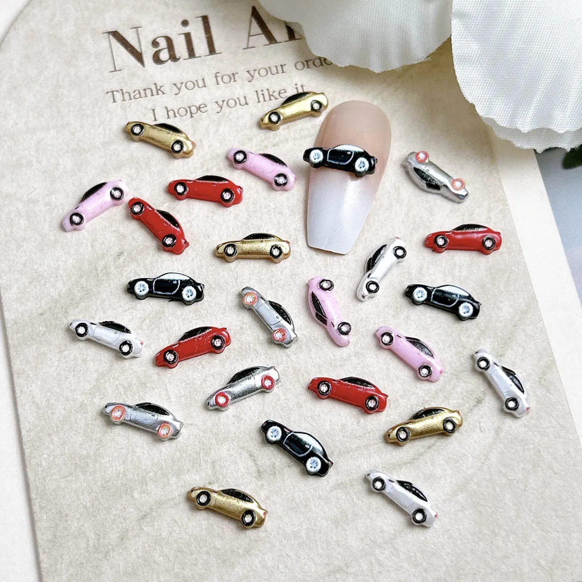 50PCS kreative einzigartige bunte Autos Nail Art Dekorationen 3D simulierte süße Limousine Harz Nagel Charms für DIY Maniküre Designs