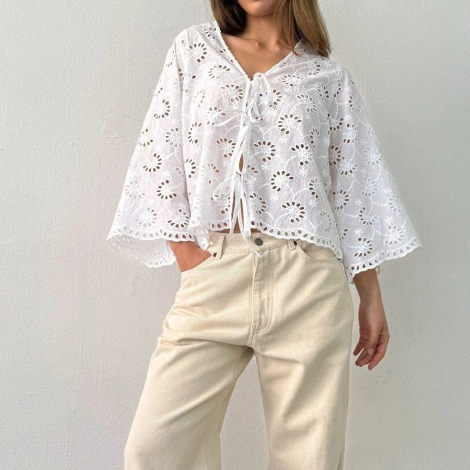 2025 Women's Lace Up Eyelet Hollow Out Blouse Fashionable Solid Color V Neck 3/4 Sleeve Loose Tie Front Tops