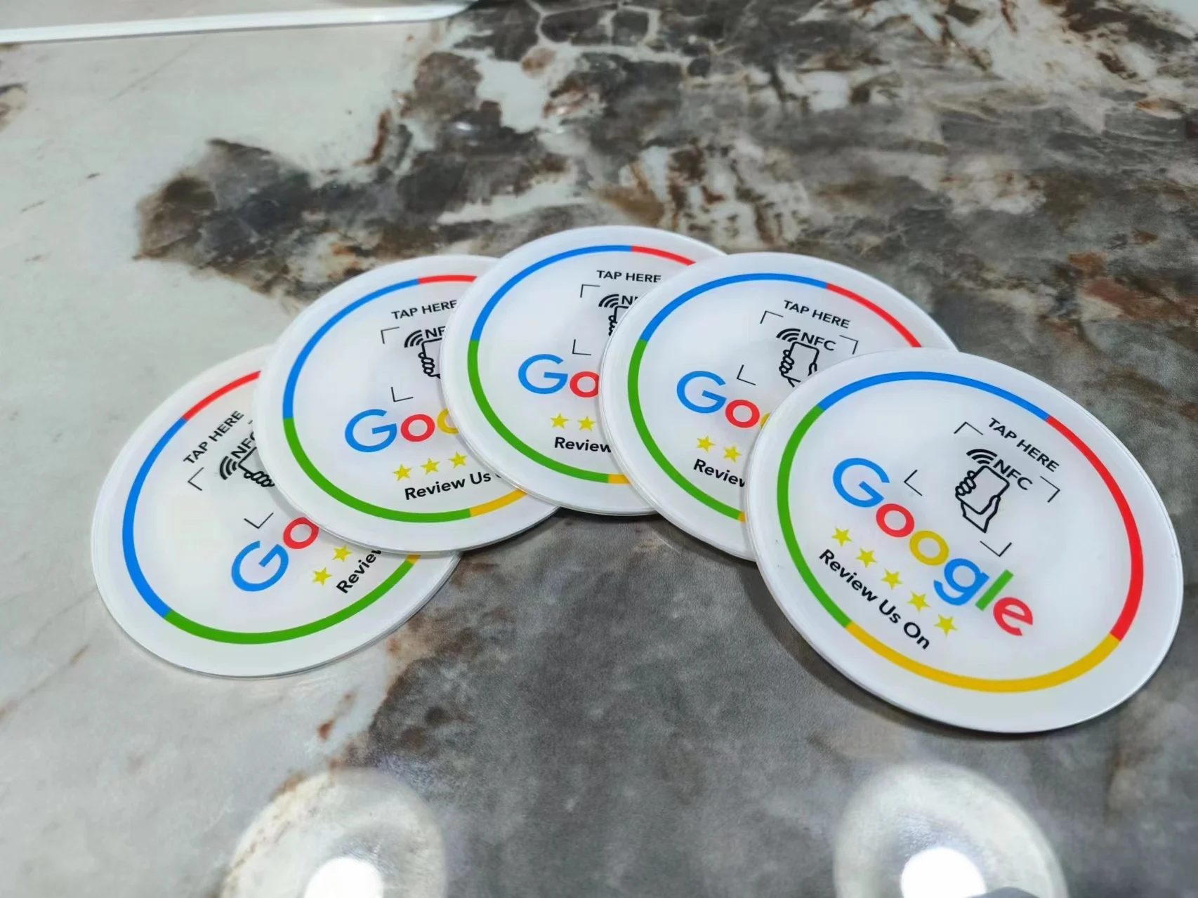 13,56 MHz programmierbare Google Round Review Card NFC Round Card NFC Google Review Display Runder Patchkarten-Markenhalter