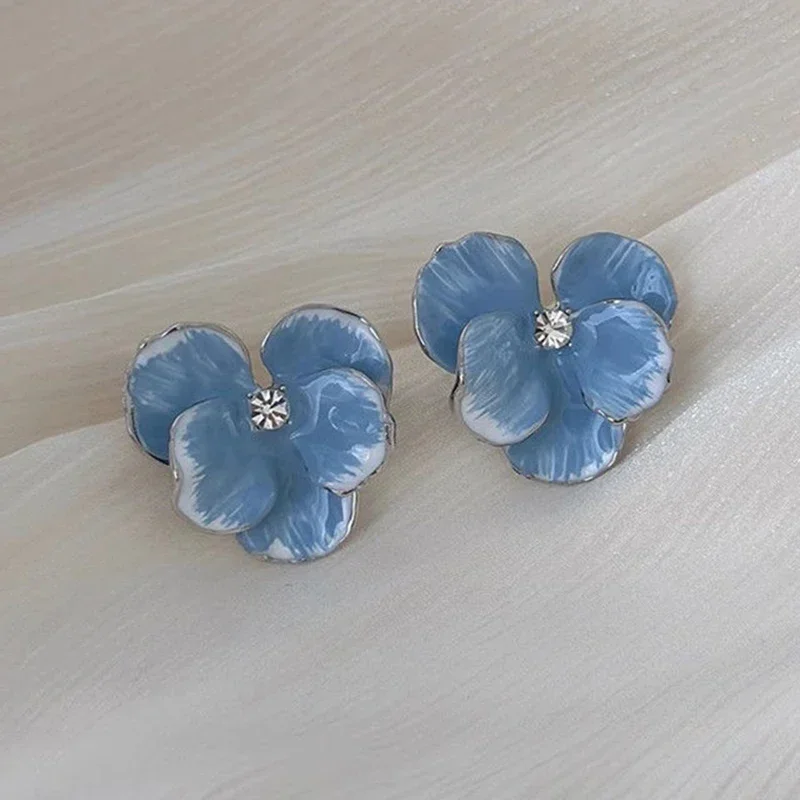 Retro Big Flower Stud Earrings Red Blue Enamel Oil Petal Rhinestones Earrings for Women Wedding Party Cute Elegant Jewelry Gift