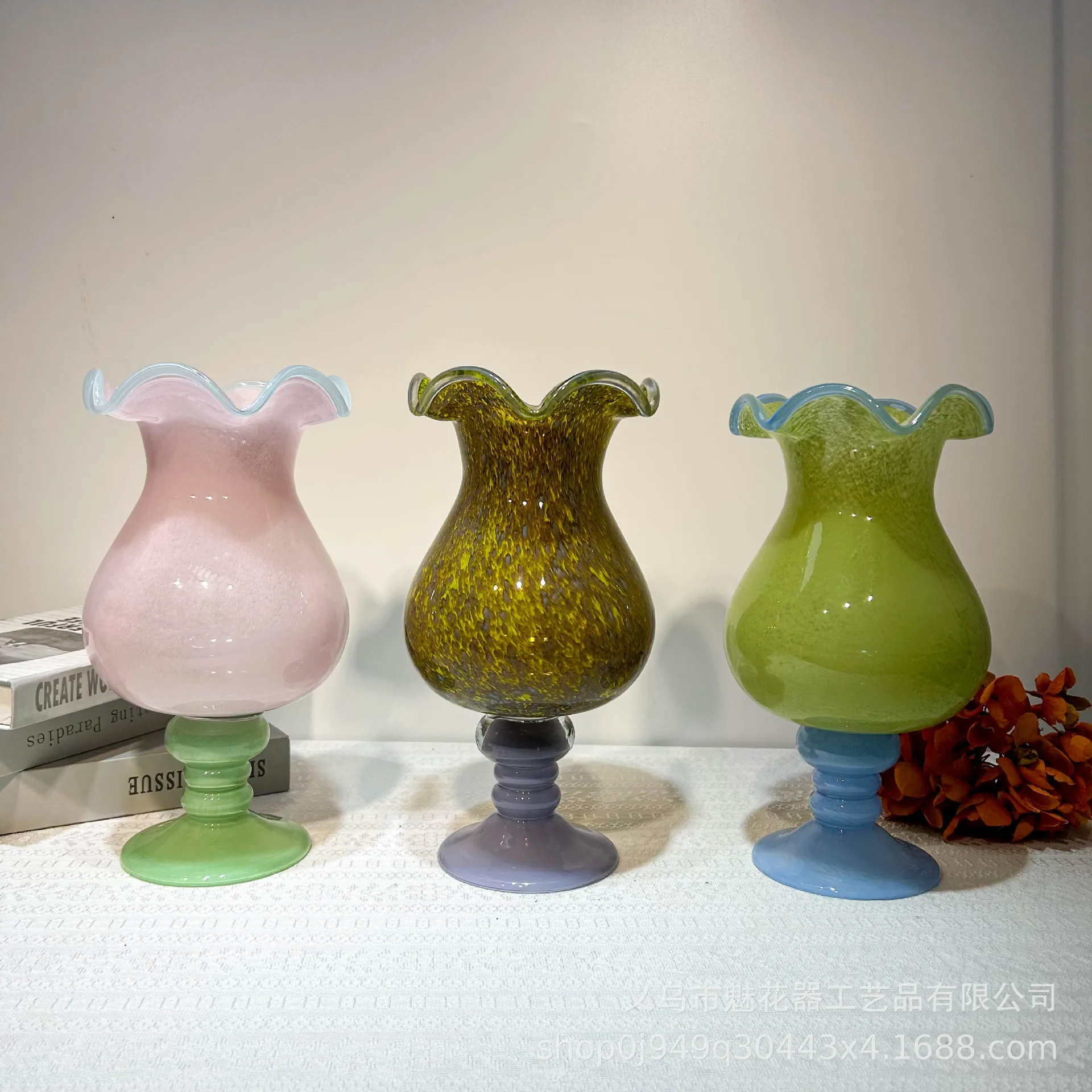 Retro high-end hand-squeezed edge glazed high-footed vase living room entrance  table flower arrangement model room decoration