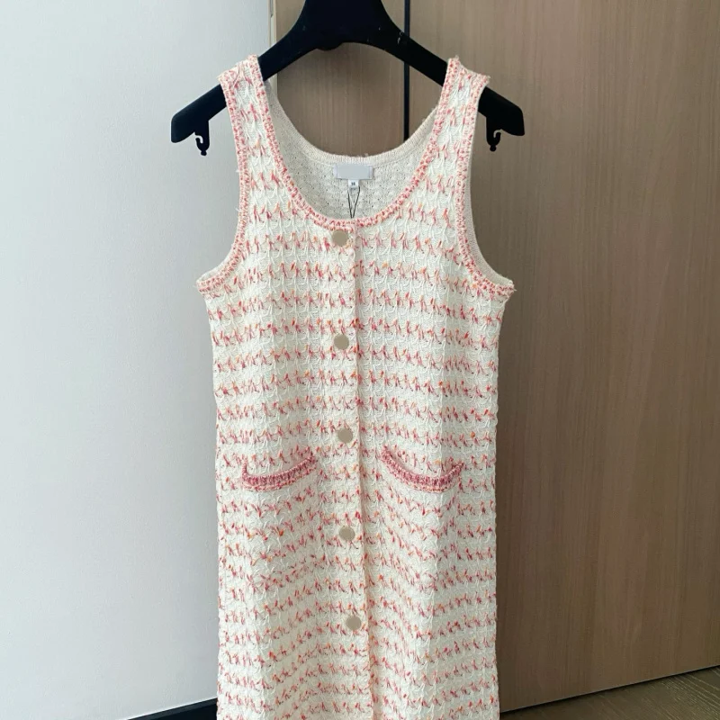 

Summer new style knitted vest dress with pink-white braided texture, exuding innate retro charm