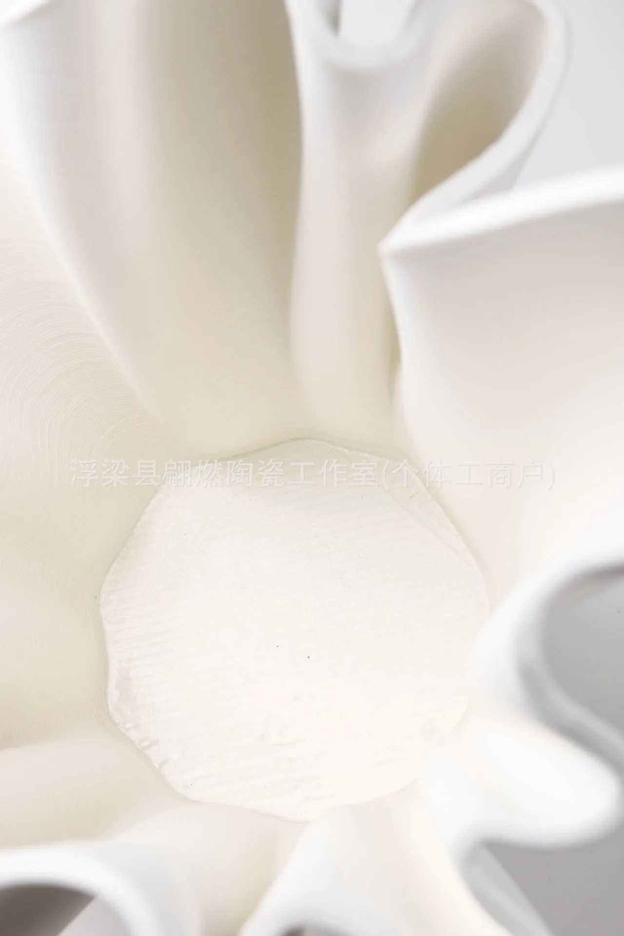 Ceramic Handicrafts Geometric Pleated Patterns Three-dimensional Flowerpot Wrinkled Flower Vase Home Decoration Accessories