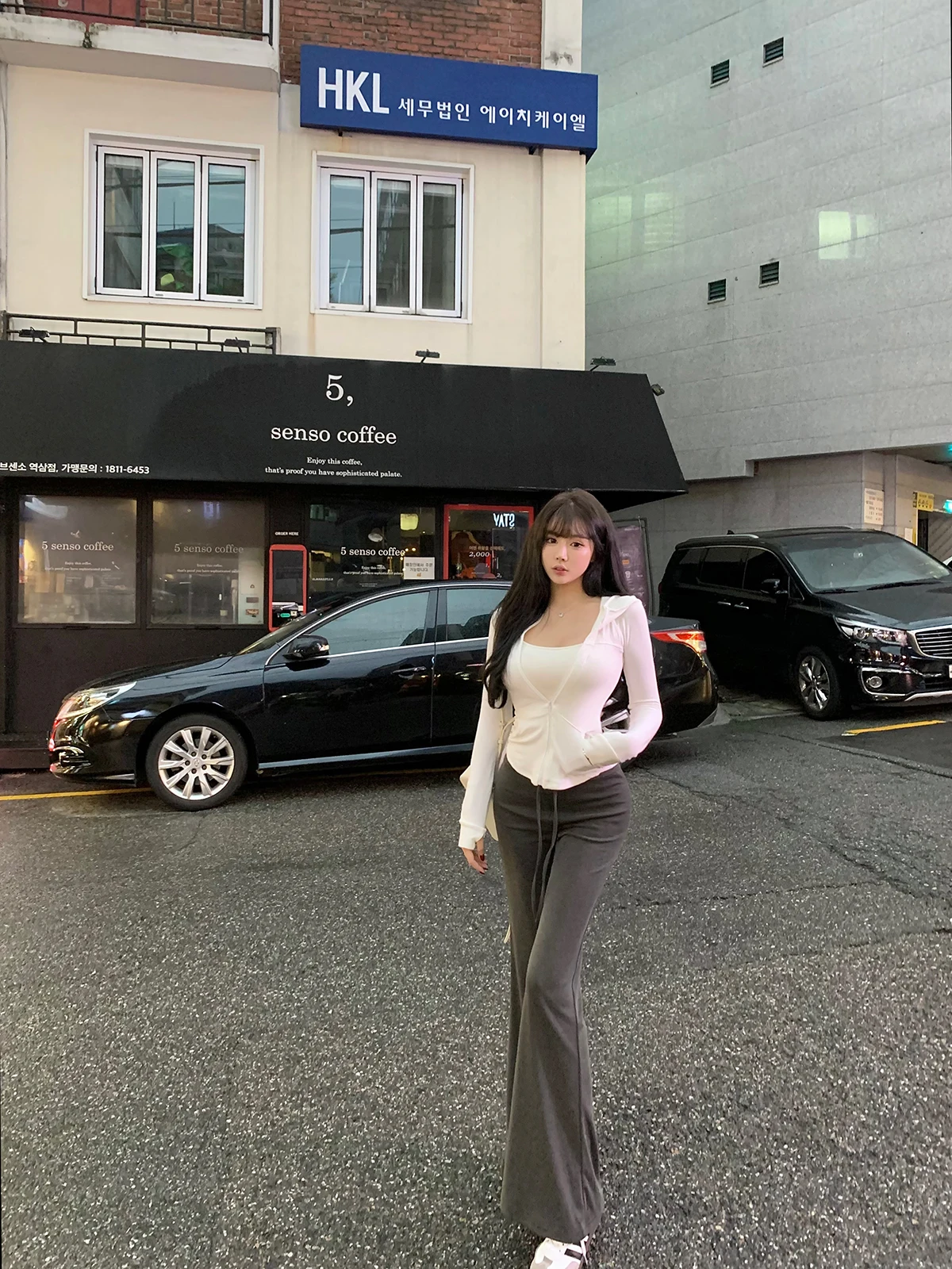 

Женский комплект Liuu: нежный повседневный топ и топ на бретельках, осенний модный универсальный комплект с высокой талией, длинными рукавами и квадратным вырезом