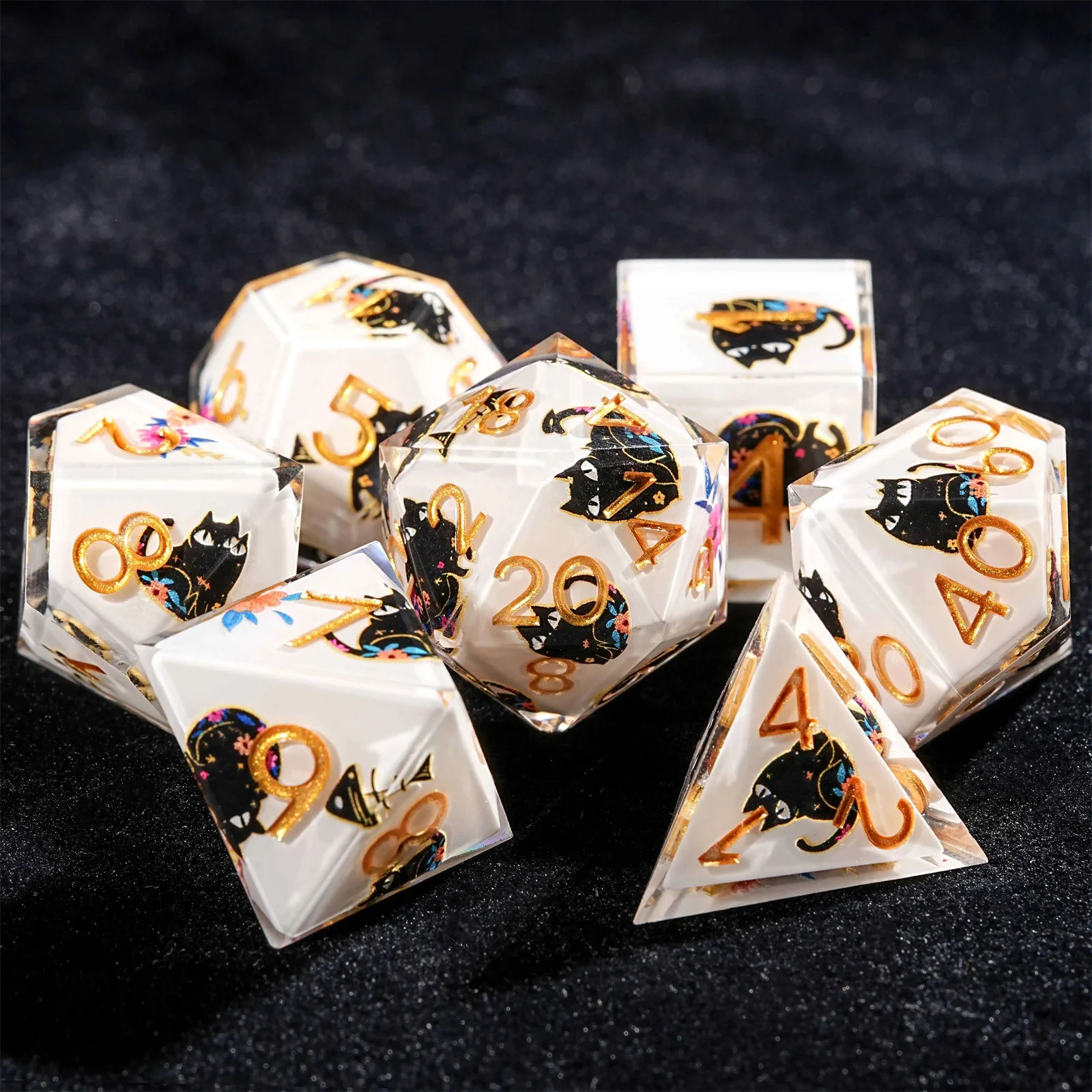 

1-7Pcs DND Black Cat Kitten Solid Resin Dice Set Golden Word White Multi-sided Polyhedral Dice for D&D COC Role RPG Table Game