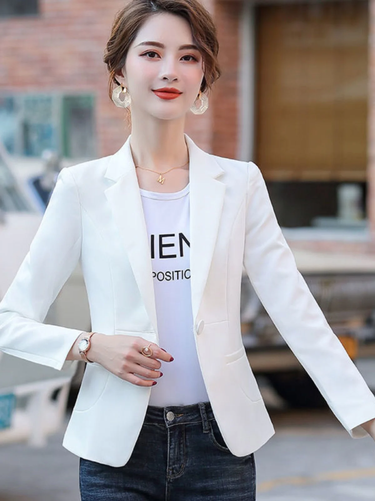 معطف نسائي قصير جديد في الملابس الخارجية سترة قصيرة أكتاف نسائية قوية برتقالية الوظيفي شبه شفافة ترتدي اللؤلؤ الأحدث #3