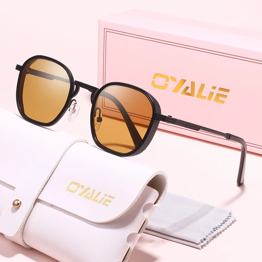 نظارات شمسية معدنية عصرية وفاخرة من Oyalie، مظهر رائع، مريحة وعصرية جديدة. ما إذا كانت إقرانها مع الملابس الكاجوال والملابس التجارية أو الفساتين العصرية. يمكن تحسينه بسهولة باستخدام التصميم الشامل. يظهر ذلك الأنيق والطعم للمرتديين. إنها مناسبة للأشخاص الذين يطلعون الموضة وعمر الحياة الجودة.