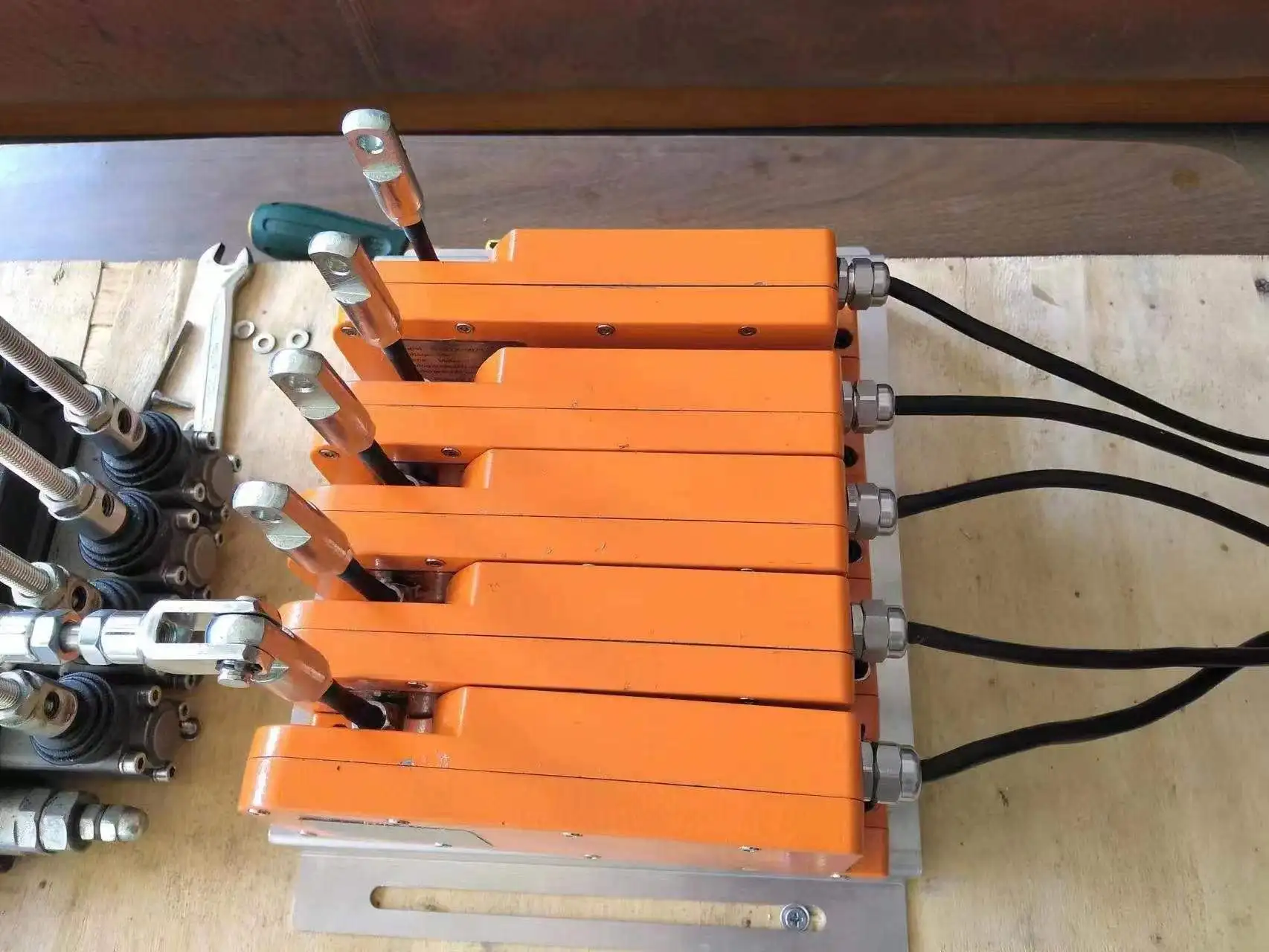 

Remote Control Crane Truck Hydraulic Crane Switches