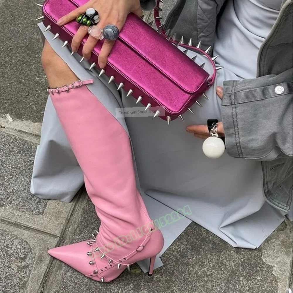 

Сапоги до колена с заклепками, кожаные сапоги с острым носком на тонком высоком каблуке, женская пикантная весенняя обувь, вечерние повседневные однотонные длинные туфли с боковой молнией