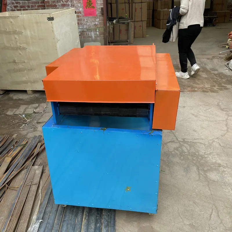 Multifunctionele bijvoet grenenblad- en takseparator