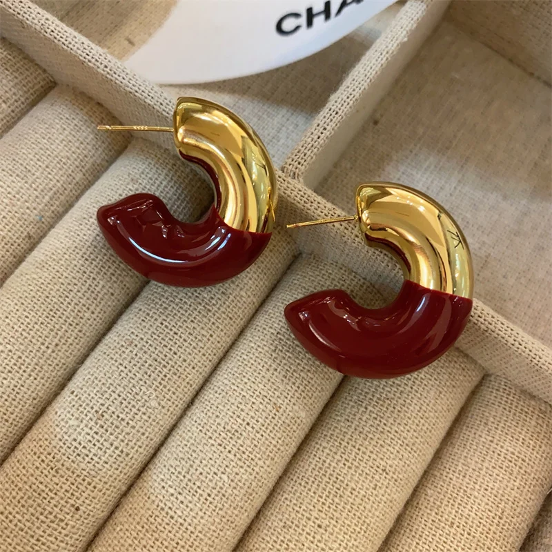 XIALUOKE New Trend Metal Glossy C-shaped Drip Glaze Enamel Stud Earrings For Women European American Retro Style Jewelry