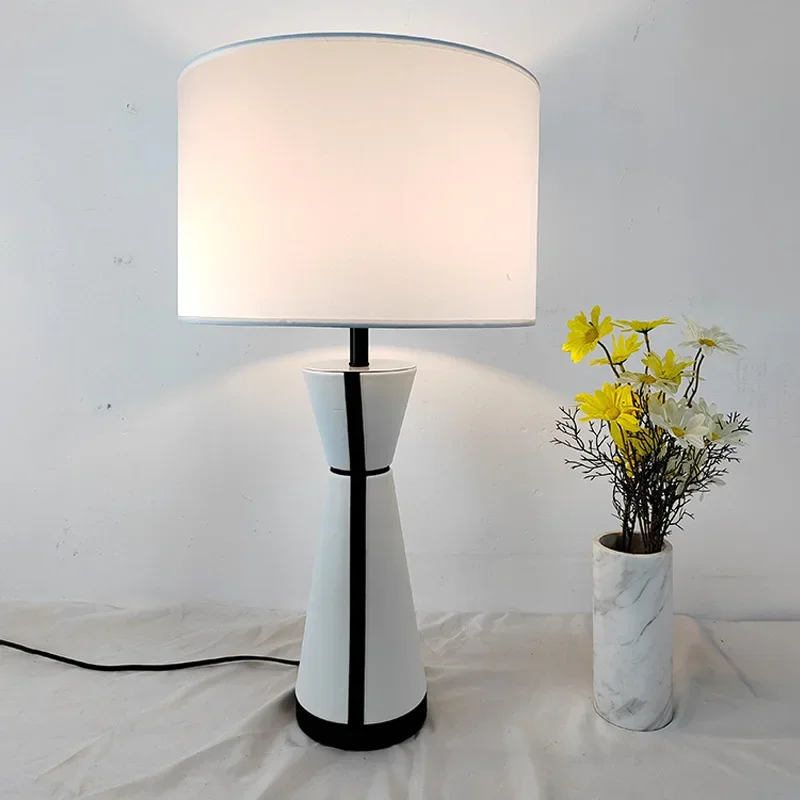 SANDYHA الشمال الحديثة السيراميك LED الجدول مصباح النسيج الظل تصميم أنيق غرفة المعيشة غرفة نوم دراسة أريكة السرير لهجة الإضاءة