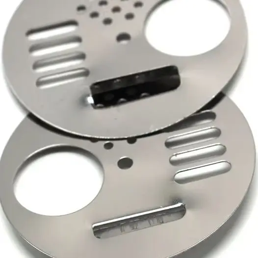 5Pc/12Pc/25Pc Round Metal Beehive Door Entrance Gate Disc Bees Box Doors Hive Hole Beekeeping Nest Equipment