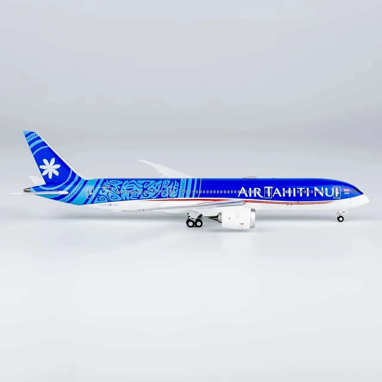 Alloy Collectible Plane Gift NG Model 1:200/400 Air Tahiti Nui \