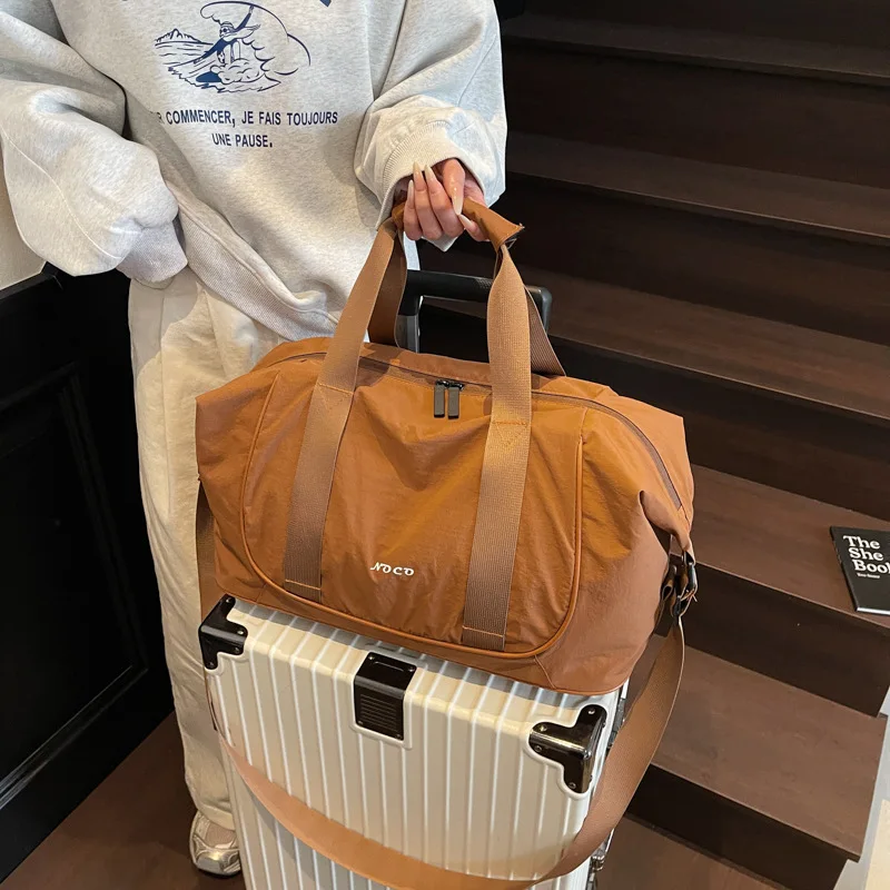 

Lightweight and stylish stylish Large Capacity Travel Tote Bag Outdoor Sports Gym Yoga Duffle Bag Lightweight Handbag for and Da