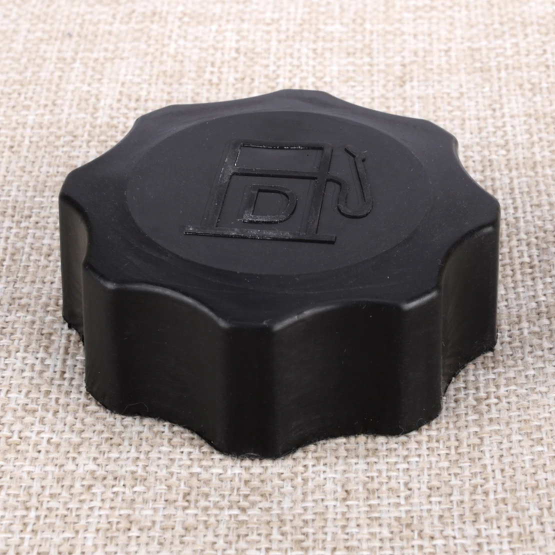 Black Fuel Cap Cover Fit for Kubota B2301HSD B2601HSD L4600DT L4600H B2301 B2601 TC402-42022