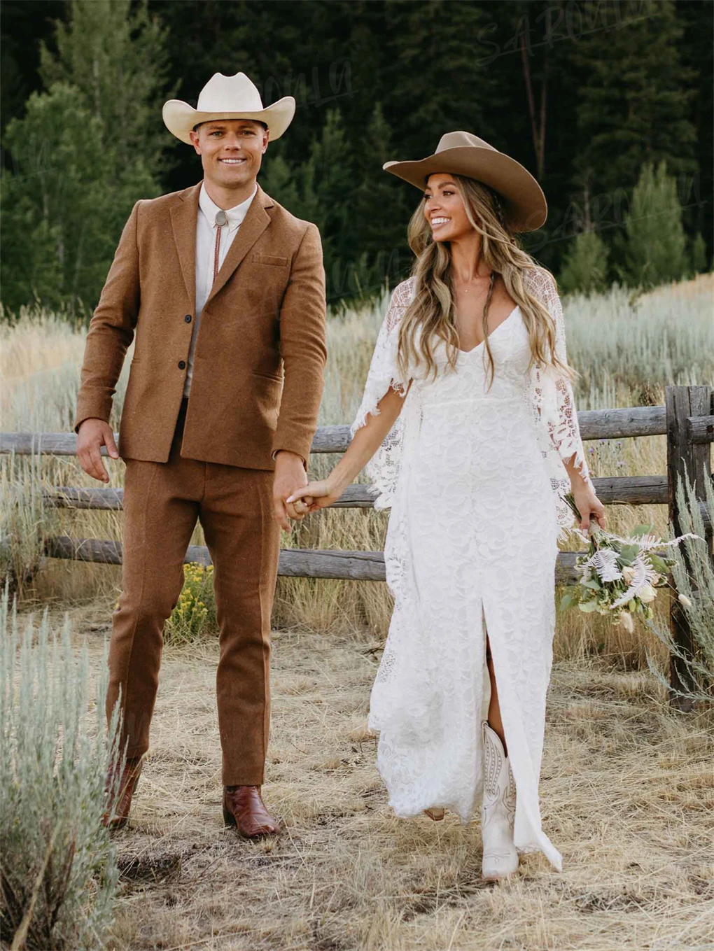 Vestido De novia De manga acampanada con abertura lateral, Vestidos De novia De encaje con cuello en V, vestido De novia recortado, estilo playero