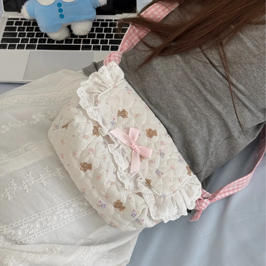 

Легкая сумка-кроссбоди Cotton Bear Sweetheart, милая и очаровательная, с отстегивающимся плечевым ремнем, портативная сумка на одно плечо для девочек.