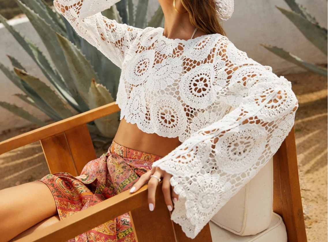 

V-neck Fashionable Hollow Knitted Long Sleeved New Versatile Loose and Slimming Top