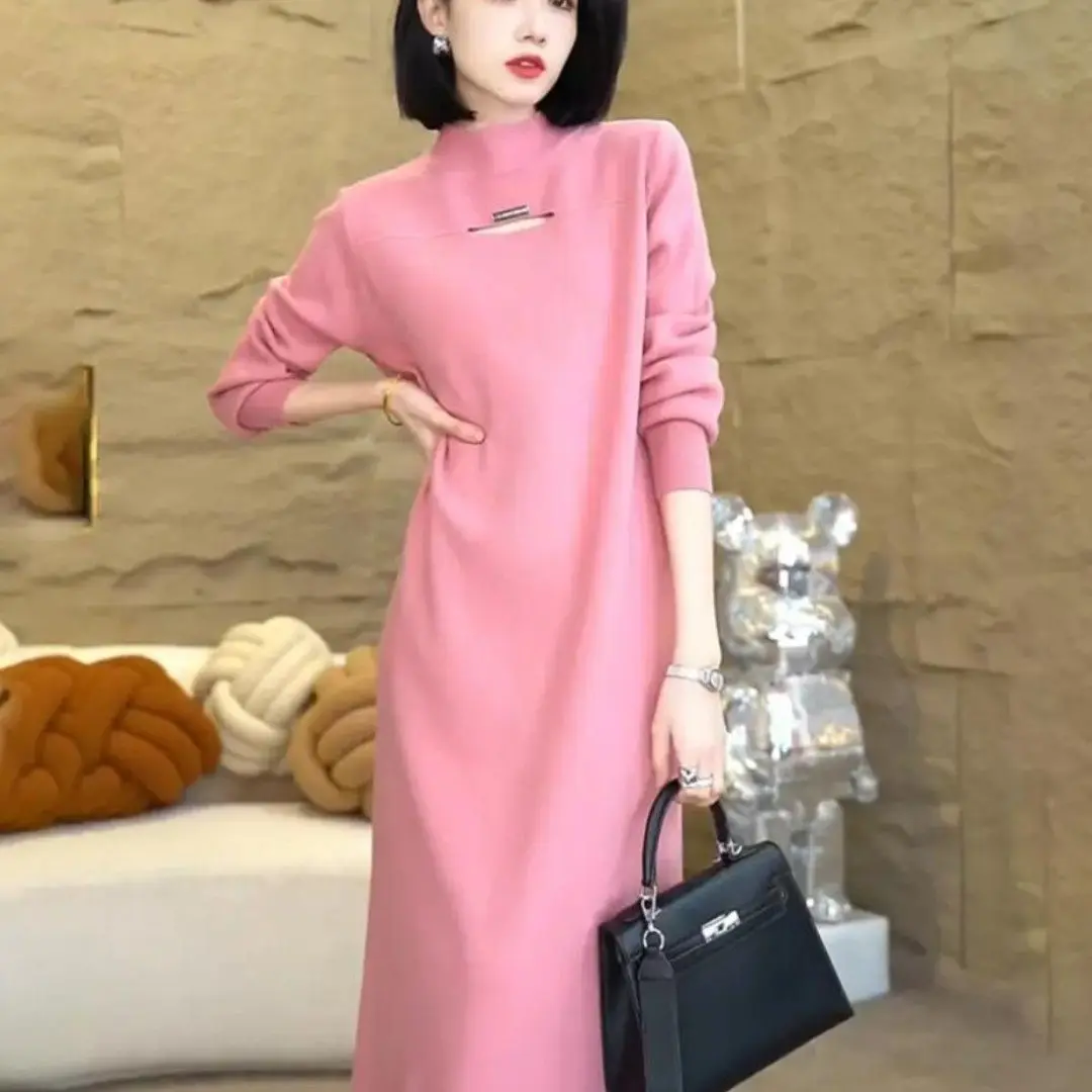 

Женский высококачественный свободный вязаный свитер, платье средней длины, повседневная эластичная теплая роскошная юбка на осень-зиму 2026