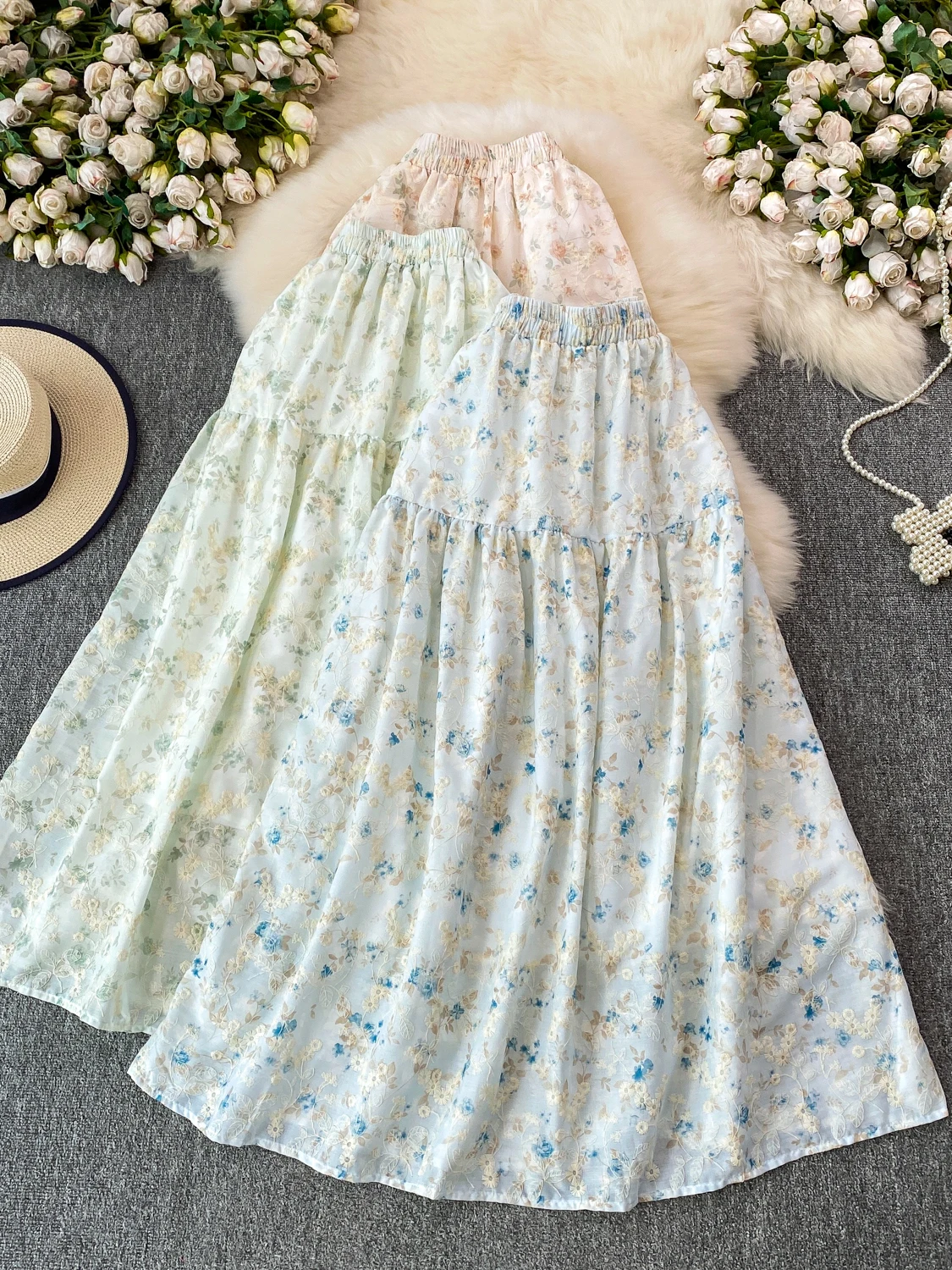 

Elegant Floral Embroidery Midi Skirt Women's Summer Style Pleated Half-length Umbrella Skirt High Waist A-line Silhouette