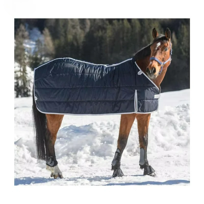 Multi Purpose Horse Travel Rug Fleece Material Sweat Absorbing Comfortable Design Ideal For Horse Transport And Daily Rest