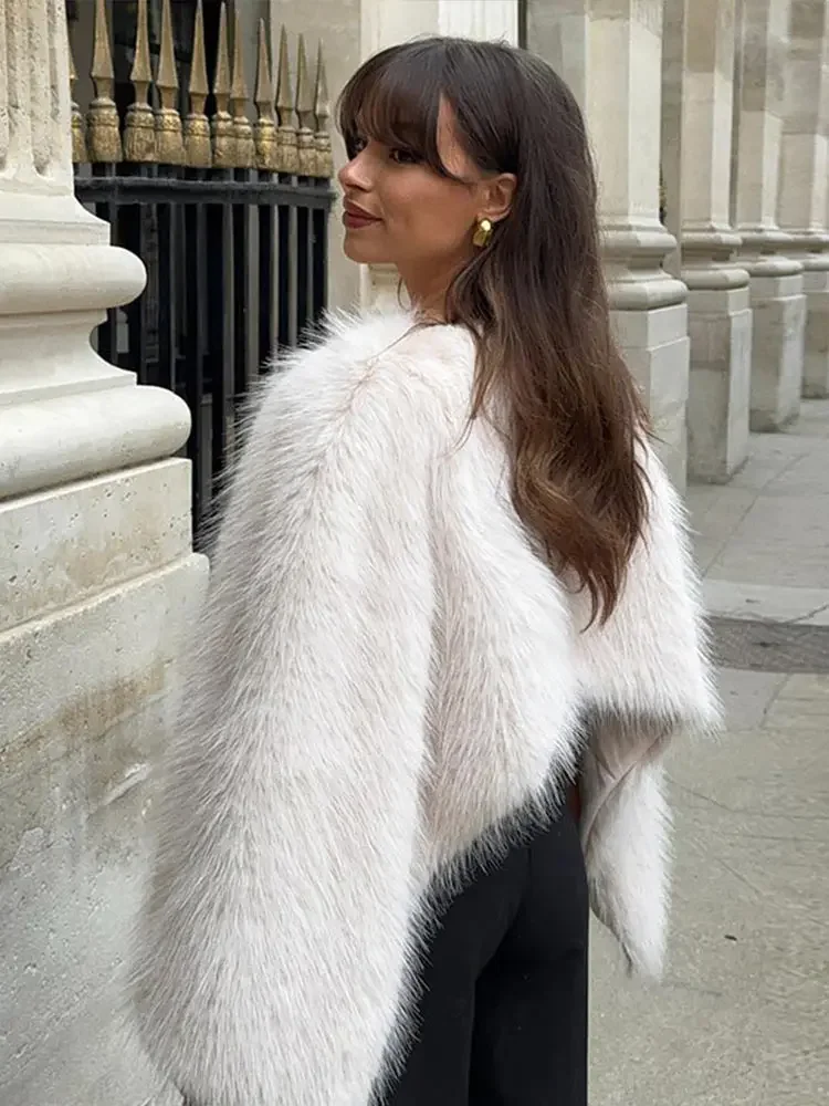 Elegancki krótki top ze sztucznego futra Kobiety 2024 Długie rękawy z lampionem Grube płaszcze Kobiety Jesień Zima Moda Solidne Ciepłe Odzież wierzchnia Lady