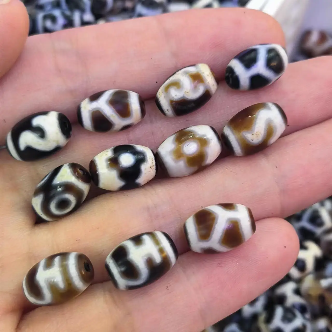 

30pcs/lot natural agate old dzi wholesale weathered pattern Various patterns diy bracelet necklace retro precious accessories