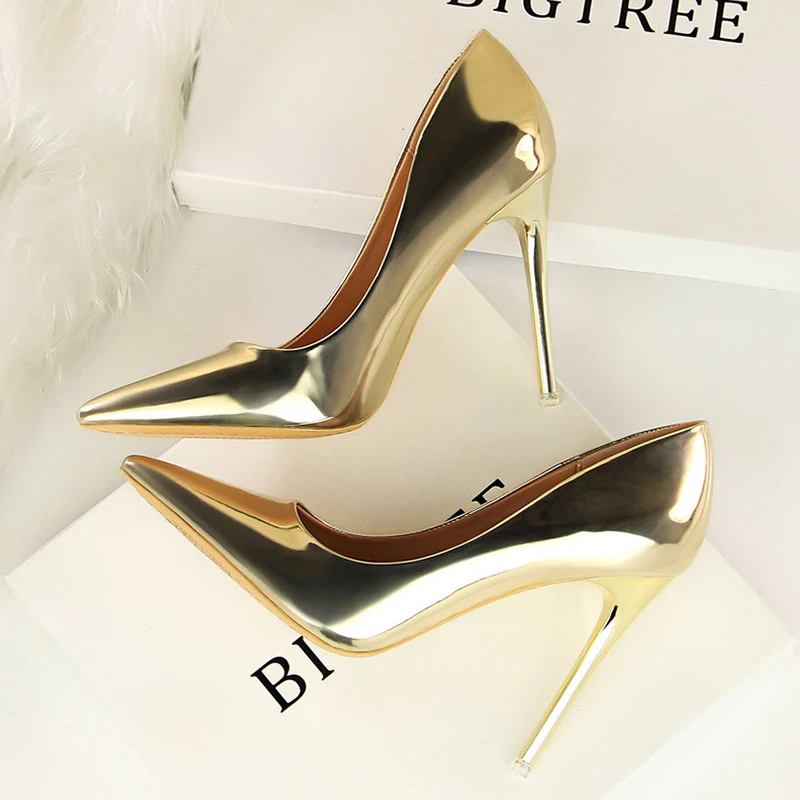 

Women Fashion Plus Size Champagne 7.5cm 10.5cm High Heels Pumps Lady Elegant Pointed Toe Shoes Female Shiny Party Dress Shoes