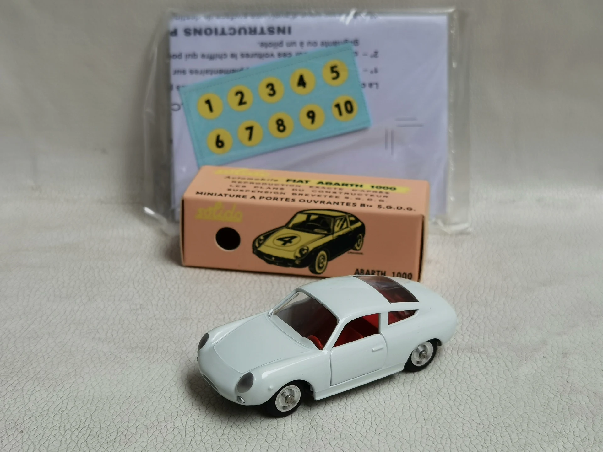 No Water Sticker Diecast SOLIDO 1/43 Scale FIAT ABARTH 1000 Alloy Car Model