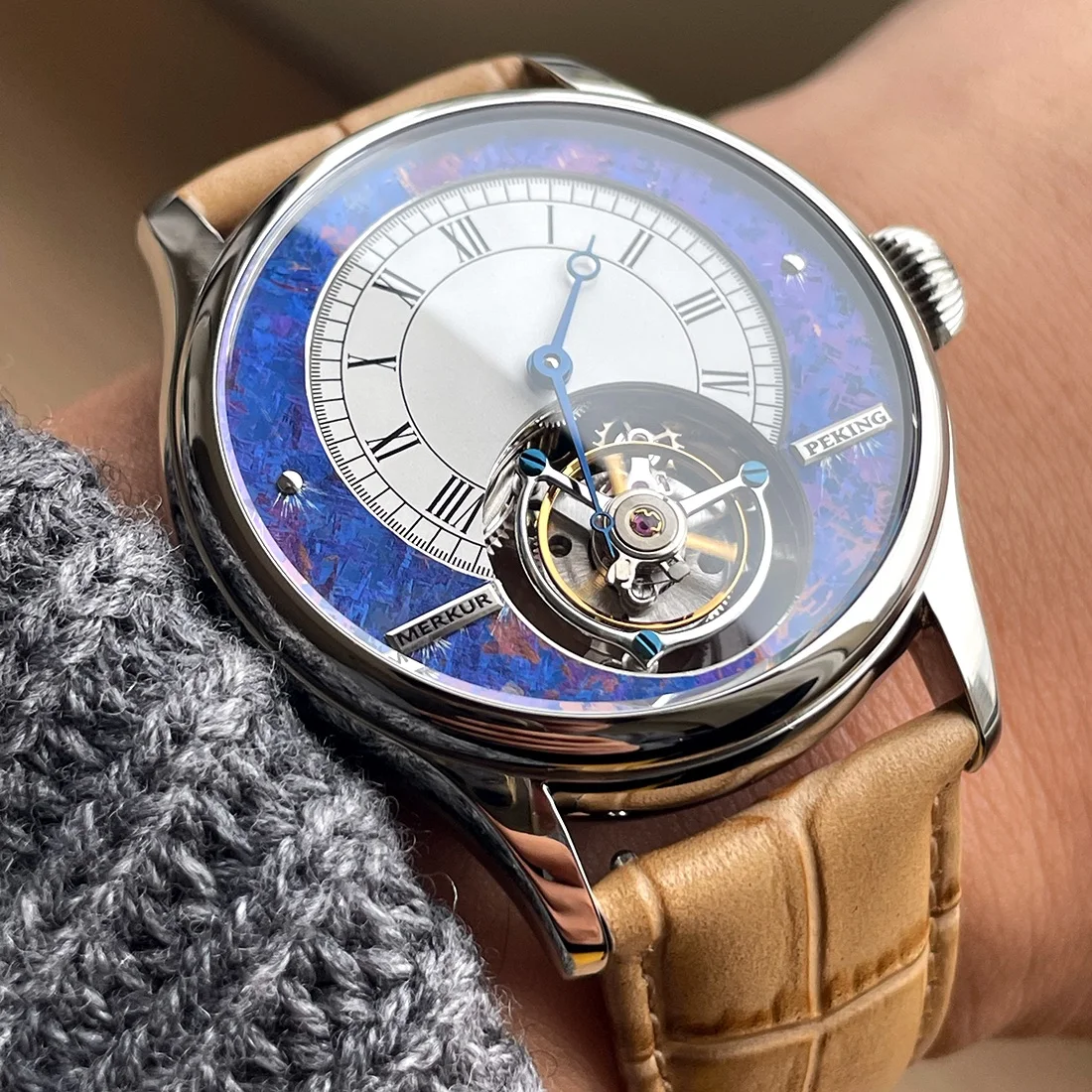 

42mm NEW Merkur Tourbillon Mens Wrist Watches Mechanical Hand Wind Watch Fashion Wrist Watch Mens Sapphire 2025 Skeleton