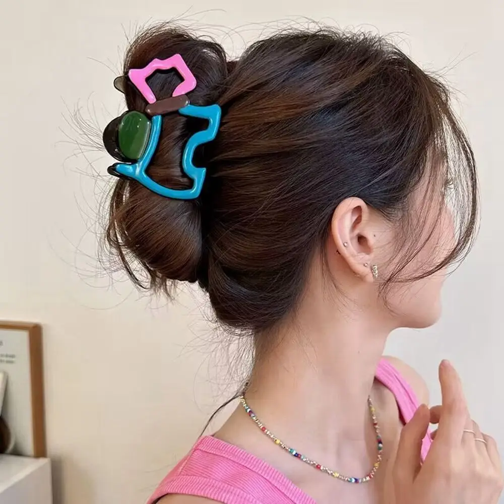 Pinza de pelo de Animal hueca creativa, Clip de tiburón de Animal de dibujos animados, Clip de pelo de perro, sombreros coloridos para mujer para uso diario