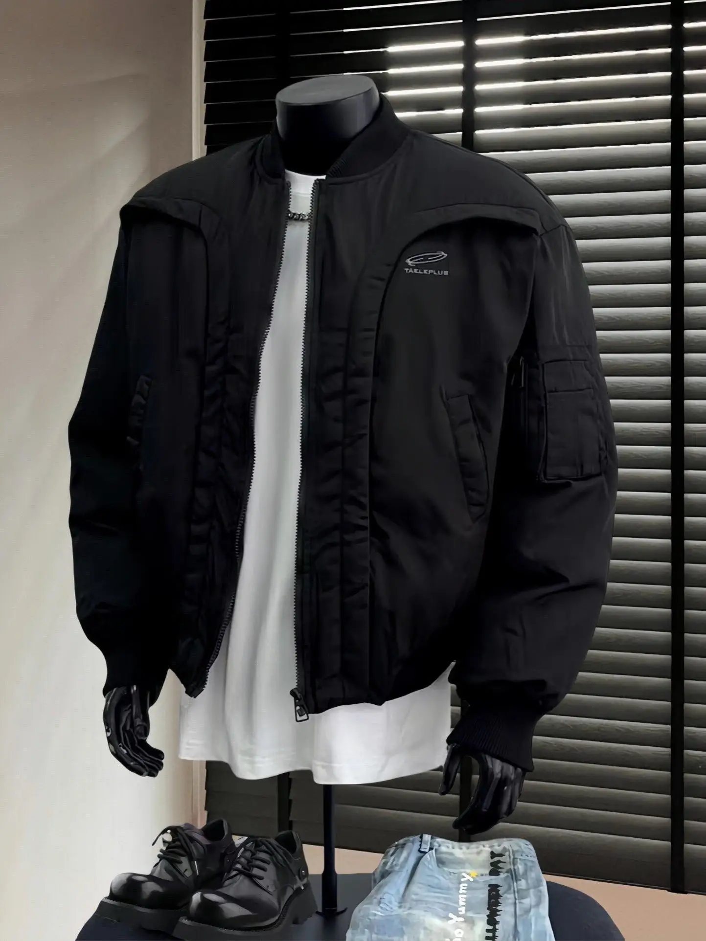 

Black Bomber Jacket Men's Winter Thickened Short Cotton Jacket Arc Deconstructed Baseball Style Warm Casual Fashion Youth