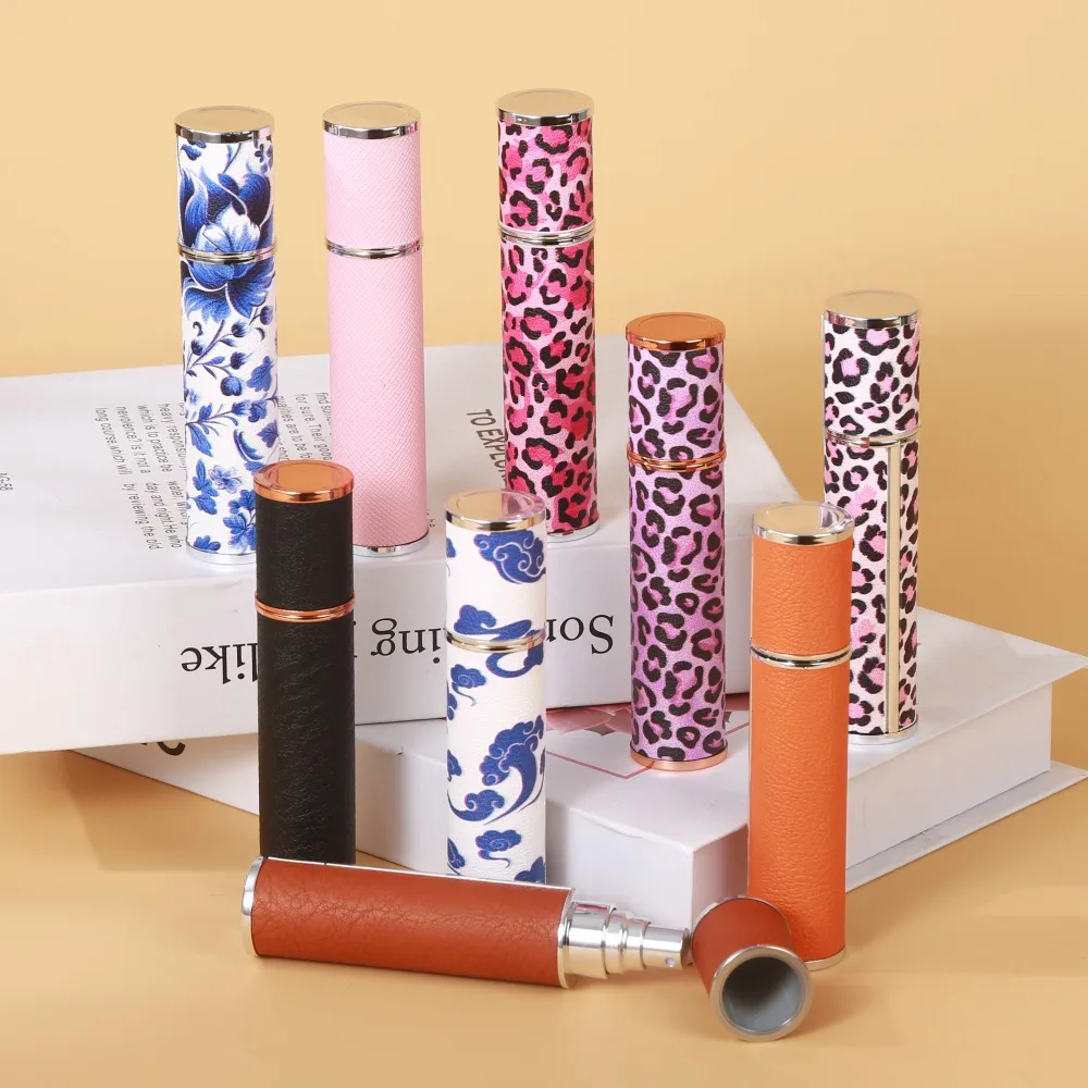 

10ml Mini Perfume Bottle Refillable PU Leather Spray Rotating Bottle Essential Oil Alcohol Spray Atomizer Bottle
