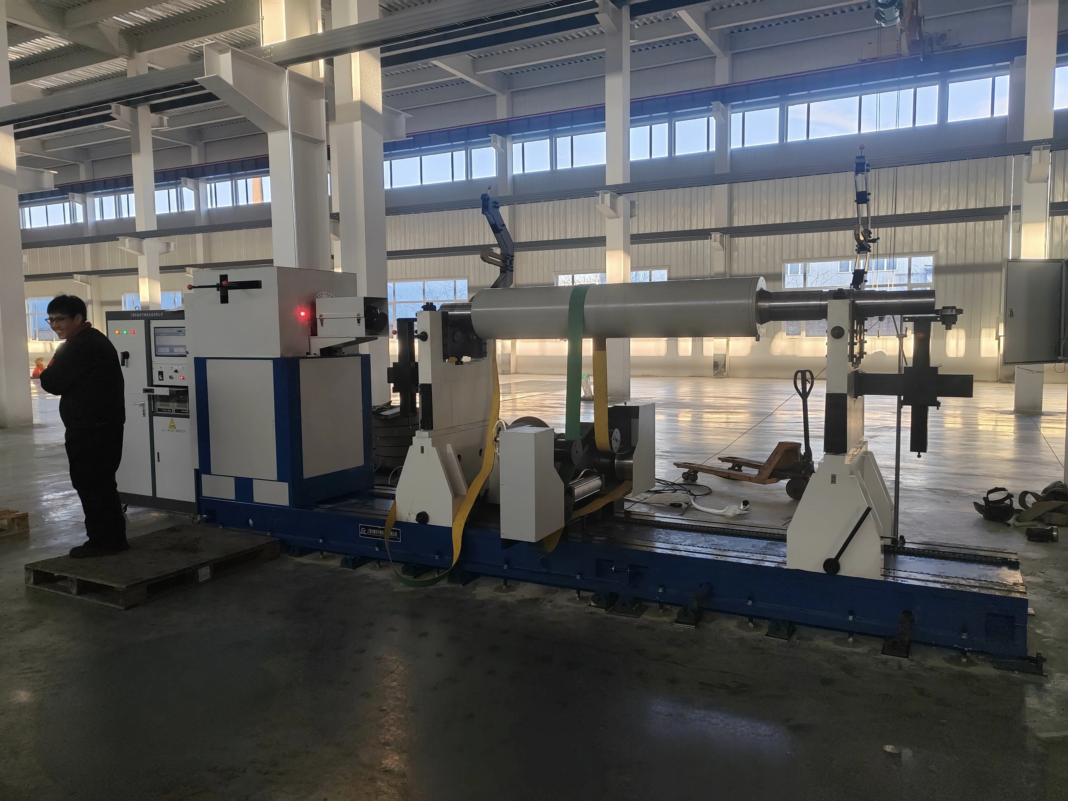 Schenck Motor Balancing Machine for YYWQ-10000  Rotor Universal Joint and Belt Driven